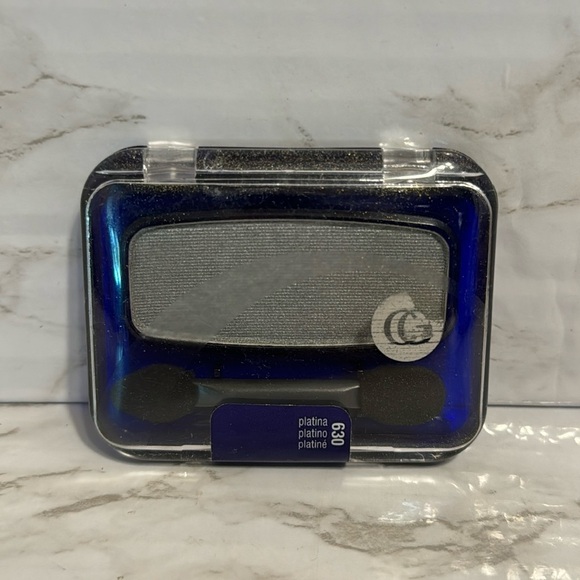 Covergirl eyeshadow in color platina 630 discontinued - Picture 1 of 5